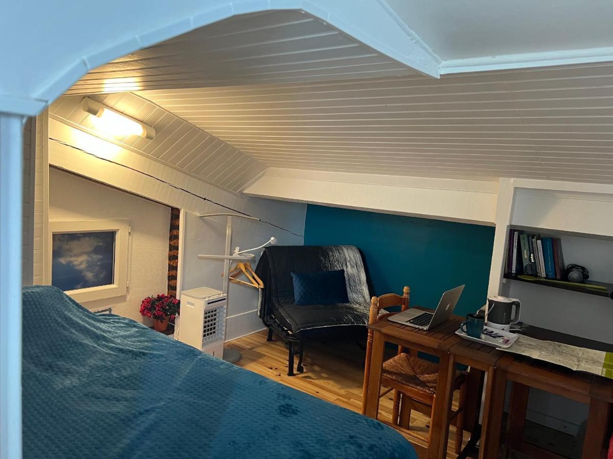 Maison D'Hotes L'Escale Du Loup Blanc Maringes Bagian luar foto