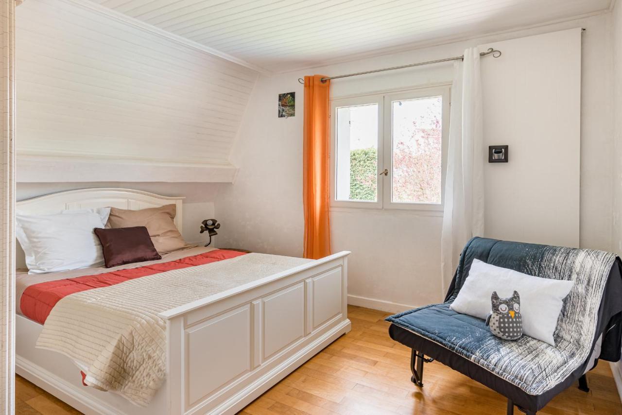 Maison D'Hotes L'Escale Du Loup Blanc Maringes Bagian luar foto