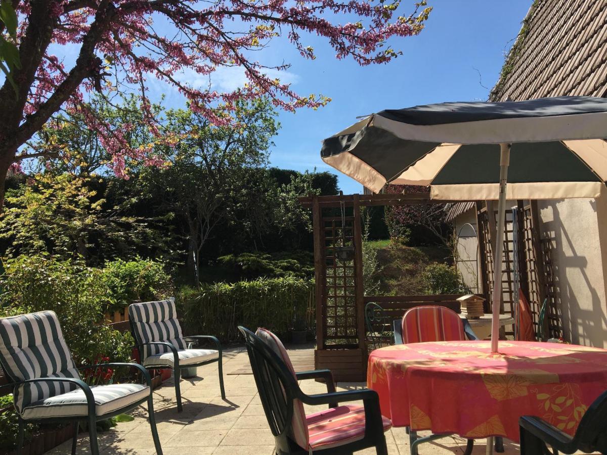 Maison D'Hotes L'Escale Du Loup Blanc Maringes Bagian luar foto