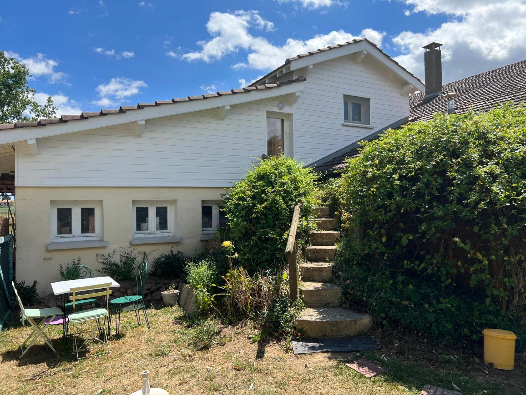 Maison D'Hotes L'Escale Du Loup Blanc Maringes Bagian luar foto